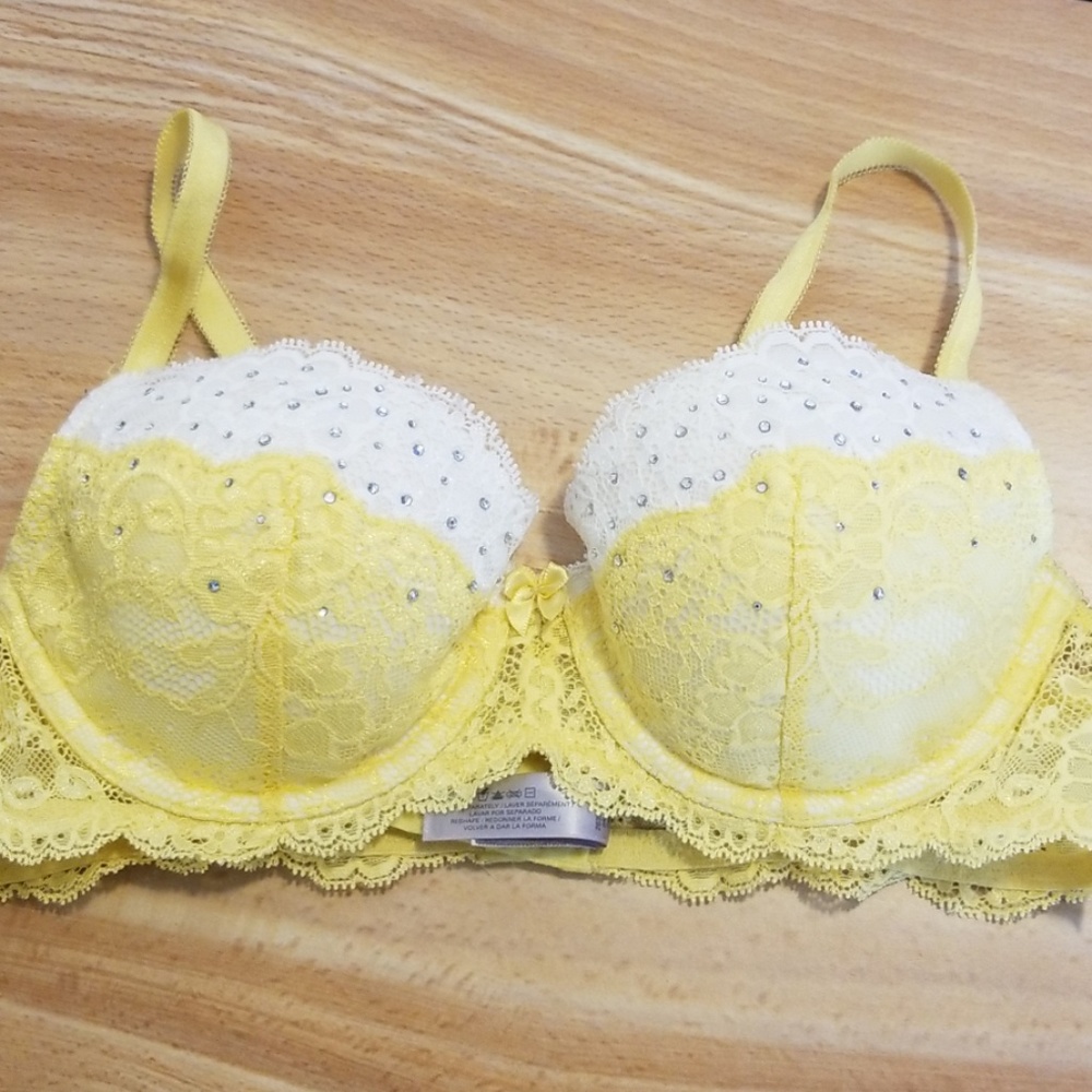 Victoria's Secret Demi Bra